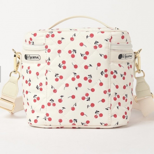 LeSportsac(レスポートサック)の神崎恵コラボ　レスポ　VANITY SHOULDER BAGさくらんぼ　キルト レディースのバッグ(ショルダーバッグ)の商品写真