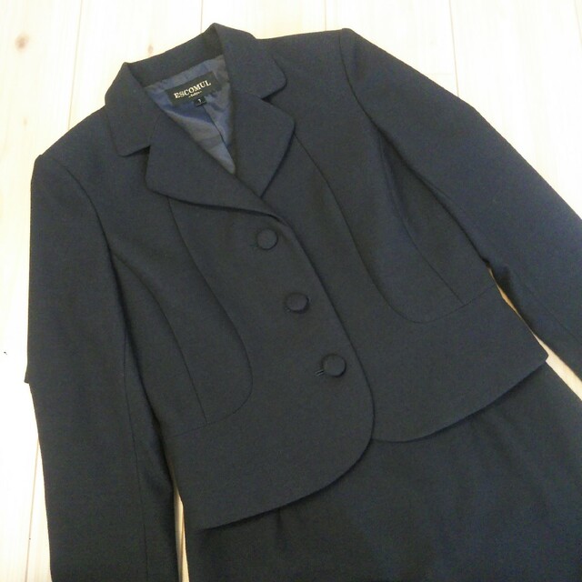 メアリーココ　濃紺　フォーマルスーツ　7号 レディースのフォーマル/ドレス(スーツ)の商品写真