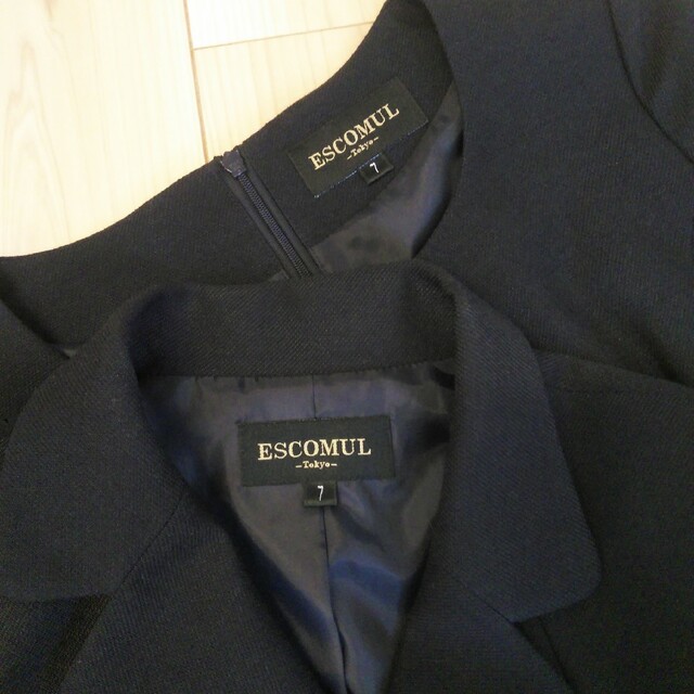 メアリーココ　濃紺　フォーマルスーツ　7号 レディースのフォーマル/ドレス(スーツ)の商品写真