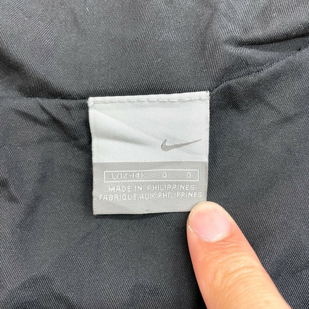 NIKE(ナイキ)のUS古着 ナイキ NIKE ジップアップ ポリエステル×ナイロン ジャケット 長袖 スウッシュロゴ 刺繍 サイズ：メンズ M相当 ブラック×ホワイト 【中古】 メンズのジャケット/アウター(その他)の商品写真