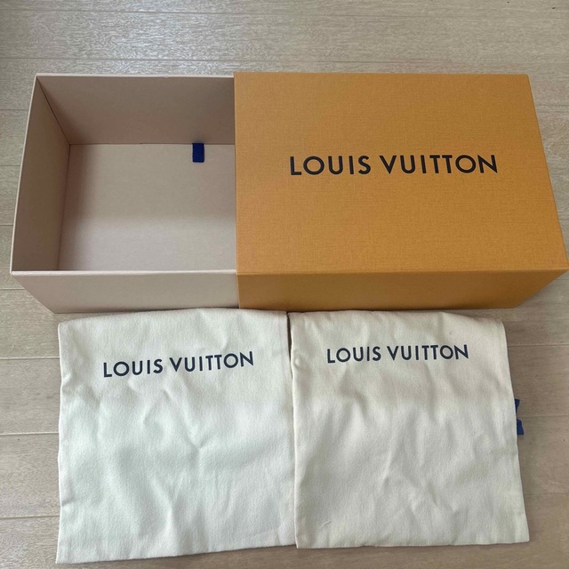 LOUIS VUITTON(ルイヴィトン)のルイヴィトン 箱、空箱 レディースのバッグ(ショップ袋)の商品写真