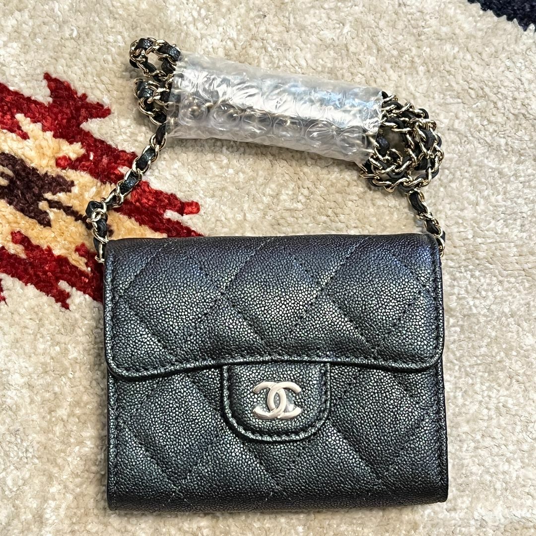 新品！CHANEL チェーンウォレット　キャビアスキン