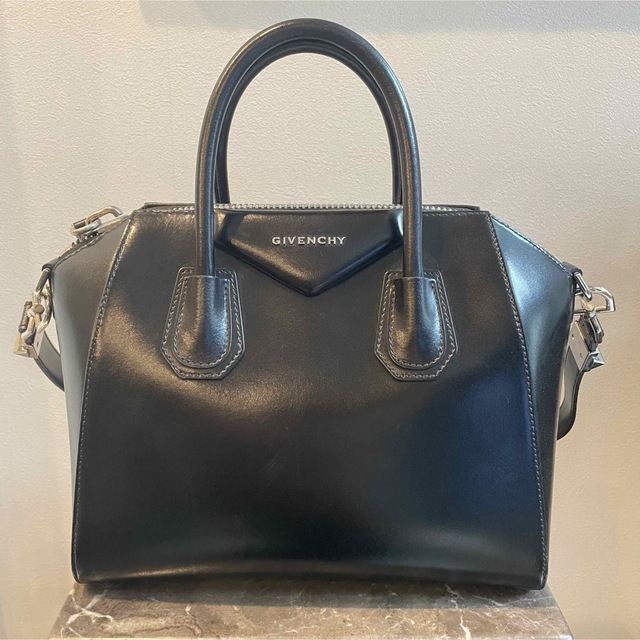 GIVENCHY  アンティゴナバッグ スモールモデル レザーボックス