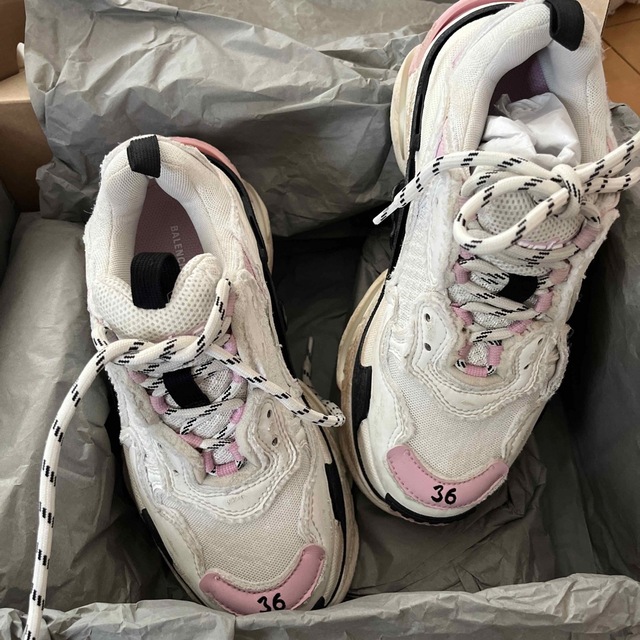 Balenciaga - TRIPLE S トリプルエス ローカットスニーカー ダメージ