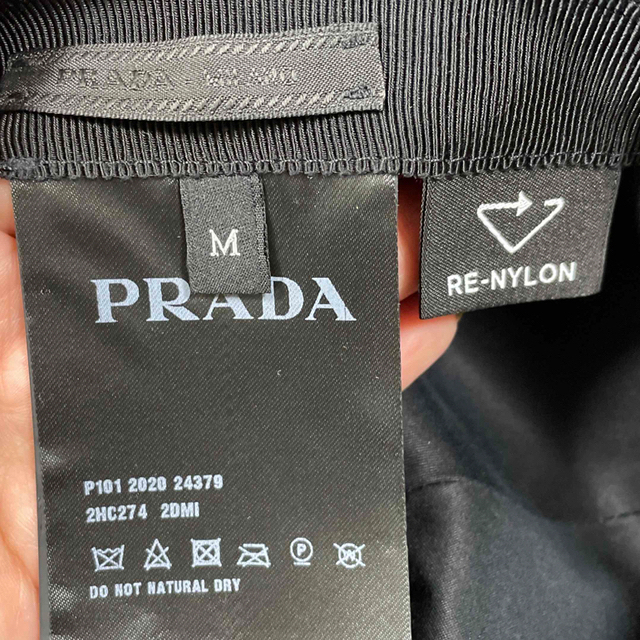 PRADA(プラダ)のPRADA Re-Nylon ベースボールキャップ Mサイズ メンズの帽子(キャップ)の商品写真