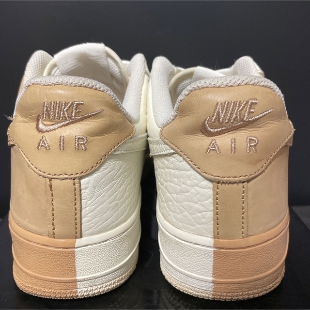 NIKE(ナイキ)のNIKE AIR FORCE 1 07 PREMIUM 陰陽 白 メンズの靴/シューズ(スニーカー)の商品写真