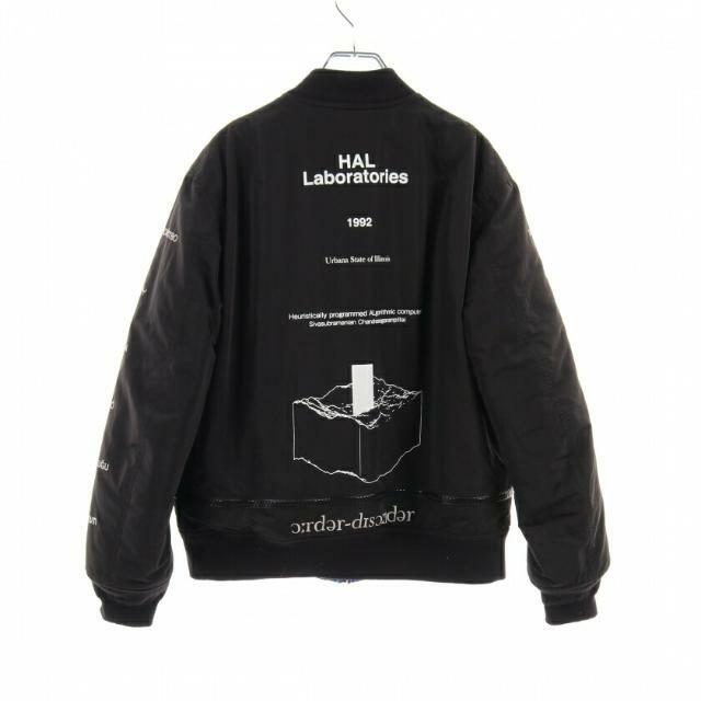 UNDERCOVER(アンダーカバー)の ブルゾン ブラック ブルー ホワイト 中綿 リバーシブル メンズのジャケット/アウター(ブルゾン)の商品写真