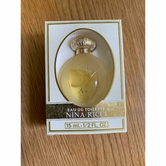 NINA RICCI(ニナリッチ)のNinaRicci eau de toiletteオードトワレ15ml コスメ/美容の香水(香水(女性用))の商品写真