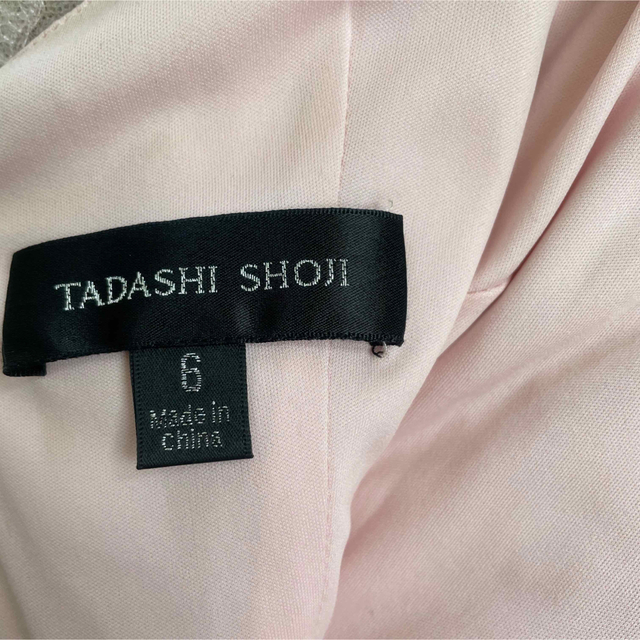 TADASHI SHOJI(タダシショウジ)の美品　タダシショージ　フレアスリーブドレス　フラワーレース　ワンピース　ピンク レディースのワンピース(ひざ丈ワンピース)の商品写真