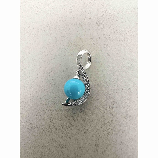 新品❗️K18WG アリゾナターコイズ D0.07ct ペンダントトップ
