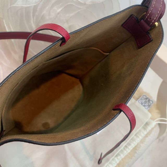 ☆美品☆LOEWE ゲート バケットショルダーバッグ レザー レッド系 ☆美品☆LOEWE ゲート バケットショルダーバッグ レザー レッド系