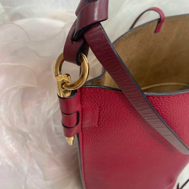 ☆美品☆LOEWE ゲート バケットショルダーバッグ レザー レッド系