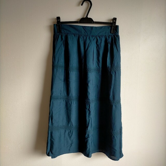 【新品未使用】ロングスカート　グリーン　緑　LL（XL）ウエストゴム有 レディースのスカート(ロングスカート)の商品写真