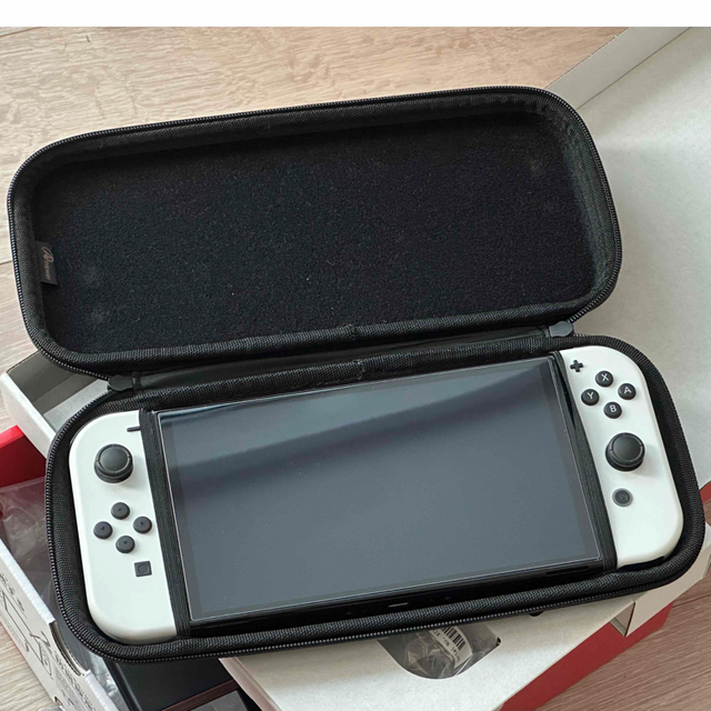 Nintendo Switch(ニンテンドースイッチ)のNintendo Switch スイッチ 本体 有機ELモデル エンタメ/ホビーのゲームソフト/ゲーム機本体(家庭用ゲーム機本体)の商品写真