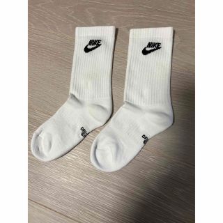 ナイキ(NIKE)のNIKE 靴下　21〜23㎝(S)(靴下/タイツ)