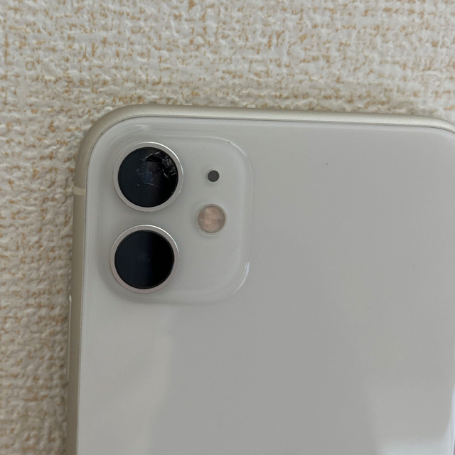 iPhone(アイフォーン)のiPhone11 128GB ホワイト スマホ/家電/カメラのスマホアクセサリー(iPhoneケース)の商品写真