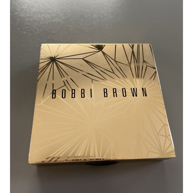 BOBBI BROWN(ボビイブラウン)のボビーブラウン　フェイスパウダー コスメ/美容のベースメイク/化粧品(フェイスパウダー)の商品写真