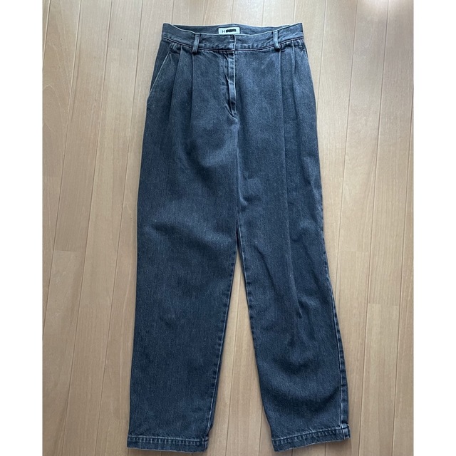 H BEAUTY&YOUTH　DENIM TUCK TROUSERS