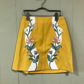 リリーブラウン(Lily Brown)の29492　Lily Brown　刺繍台形スカート　イエロー　　1(ミニスカート)