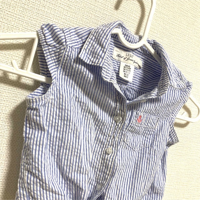 H&M(エイチアンドエム)のH&M  ストライプシャツ　90 キッズ/ベビー/マタニティのキッズ服女の子用(90cm~)(Tシャツ/カットソー)の商品写真