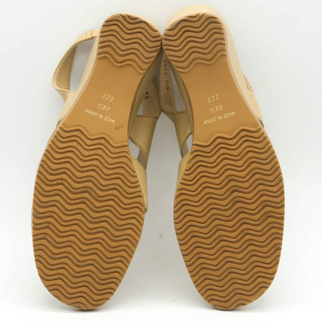 サロンドグレー サンダル バックストラップ 美品 オープントゥ 3E 幅広 シューズ 靴 レディース 24.5cmサイズ ベージュ SALON DE GRES レディースの靴/シューズ(サンダル)の商品写真