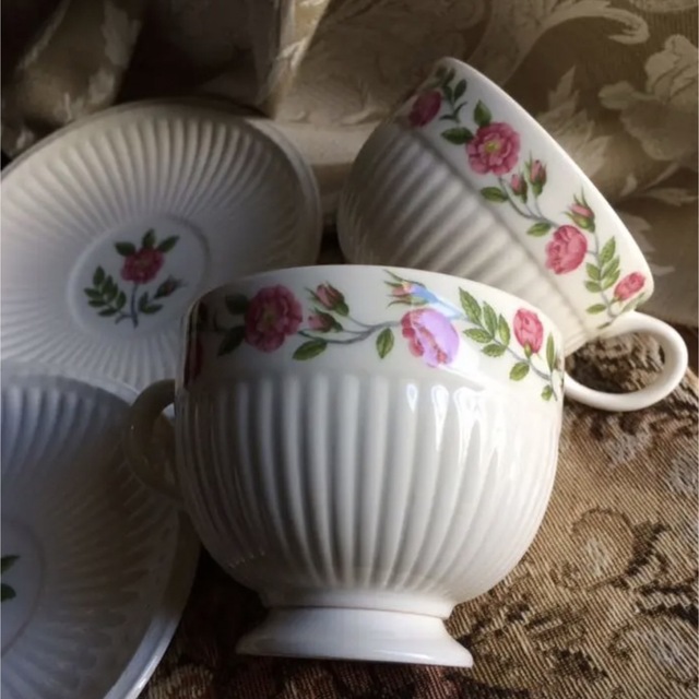 WEDGEWOOD ROSALIND ティーカップ\u0026ソーサー2客セット