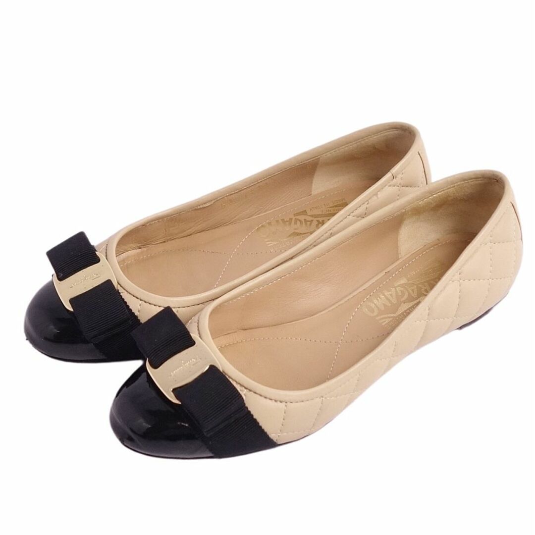 サルヴァトーレ フェラガモ Salvatore Ferragamo パンプス ヴァラ キルティング カーフレザー シューズ 靴 レディース 4D(21.5cm相当) ベージュ/ブラック