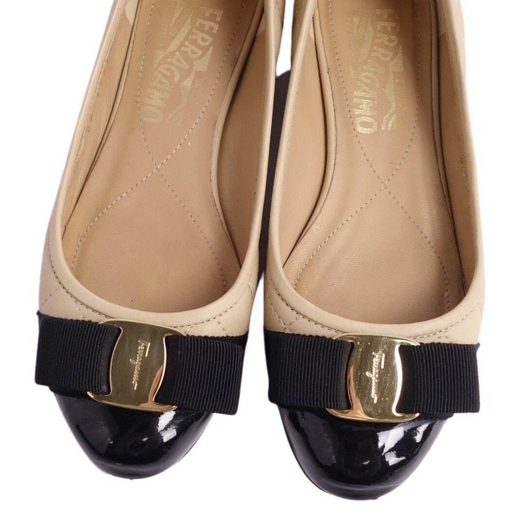 サルヴァトーレ フェラガモ Salvatore Ferragamo パンプス ヴァラ キルティング カーフレザー シューズ 靴 レディース 4D(21.5cm相当) ベージュ/ブラック