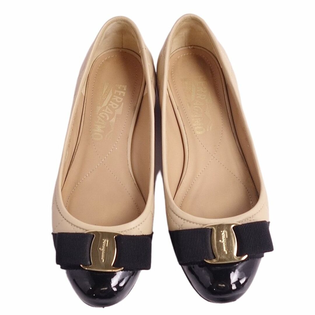 サルヴァトーレ フェラガモ Salvatore Ferragamo パンプス ヴァラ キルティング カーフレザー シューズ 靴 レディース 4D(21.5cm相当) ベージュ/ブラック