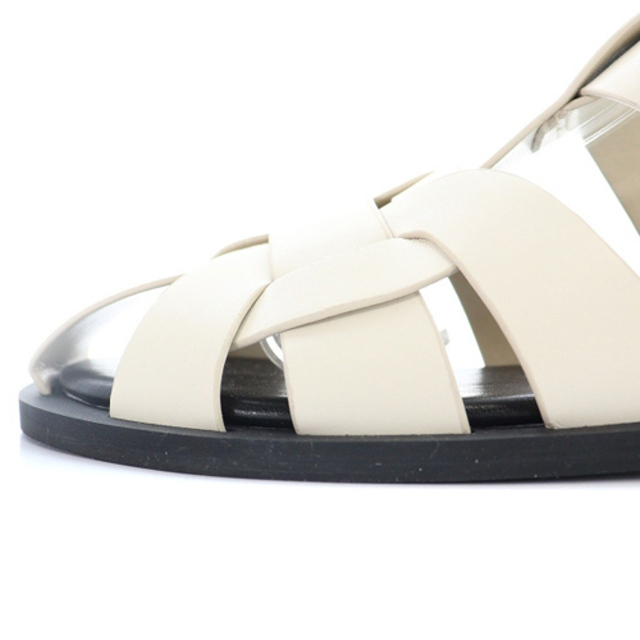CAPRICIEUX LE'MAGE(カプリシューレマージュ)のカプリシューレマージュ グルカサンダル 37 23.5cm べージュ 黒 レディースの靴/シューズ(サンダル)の商品写真