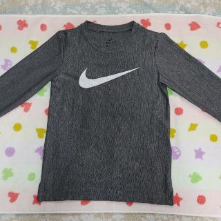 ナイキ(NIKE)のナイキ　長袖　ドライフィット　S　140(Tシャツ/カットソー)