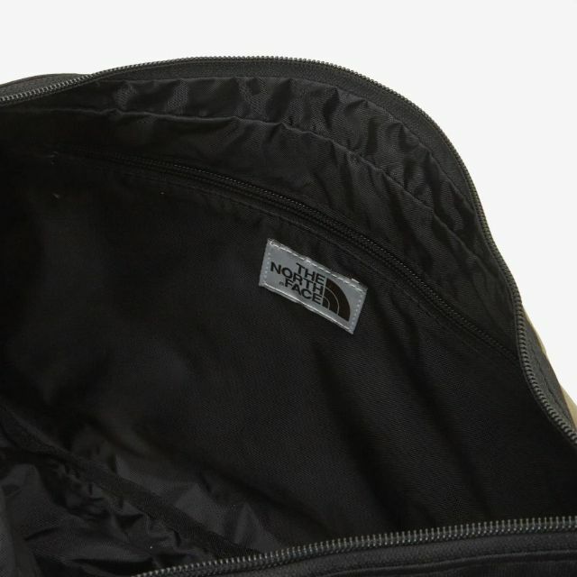 THE NORTH FACE(ザノースフェイス)のNORI様専用　THE NORTH FACE　クロスバッグL　NN2PN69JL メンズのバッグ(ボディーバッグ)の商品写真