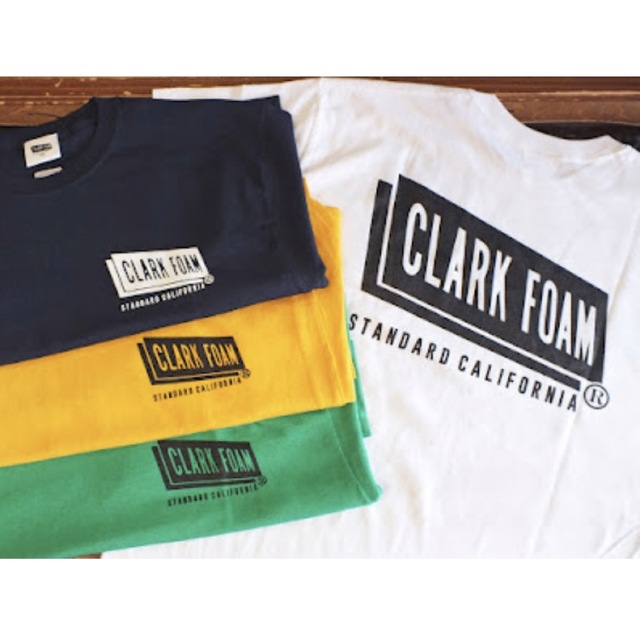 STANDARD CALIFORNIA(スタンダードカリフォルニア)のCLARK FOAM × STANDARD CALIFORNIA LOGO T メンズのトップス(Tシャツ/カットソー(半袖/袖なし))の商品写真