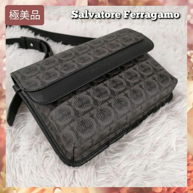 極美品✨ Salvatore Ferragamo ハンドバッグ ソフィア 黒