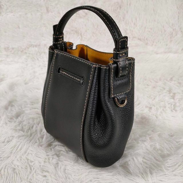 極美品 FURLA レザー ダフネ 2WAY ショルダーバッグ 黒 巾着