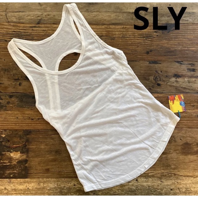 クーポンあ SLY レディースタンクトップ フリーサイズ カーキ