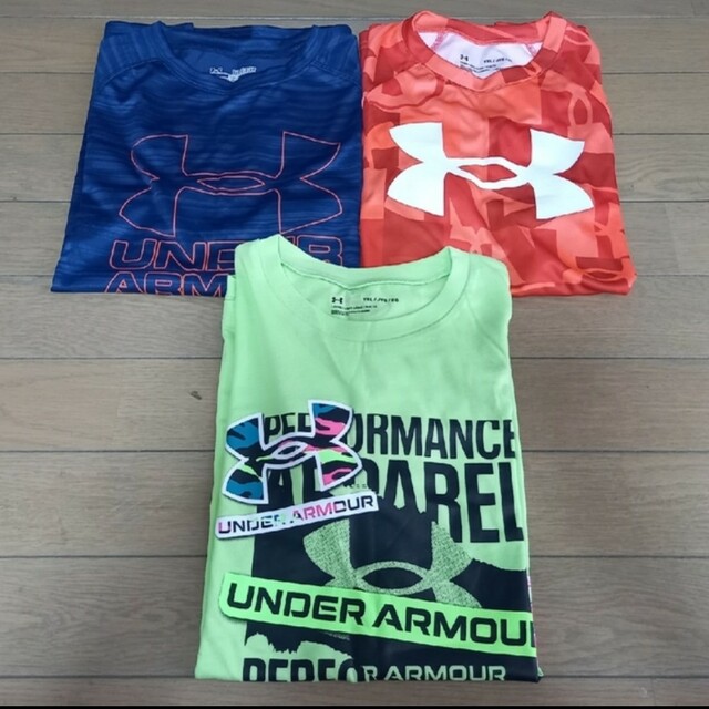 UNDER ARMOUR(アンダーアーマー)のJUNママ様 キッズ/ベビー/マタニティのキッズ服女の子用(90cm~)(Tシャツ/カットソー)の商品写真