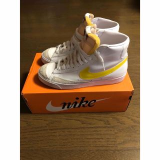 ナイキ(NIKE)のNIKEナイキ BLAZER MIDブレザーミッド　スニーカー(スニーカー)