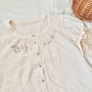 フランシュリッペ(franche lippee)のフランシュリッペ《どうぶつ刺繍ブラウス》ベージュ　ナチュラルカジュアルガーリー(Tシャツ(半袖/袖なし))