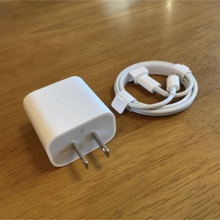 アップル(Apple)のApple＊20W電源アダプタ＊USB-C 充電ケーブル＊純正＊セット＊未使用品(バッテリー/充電器)