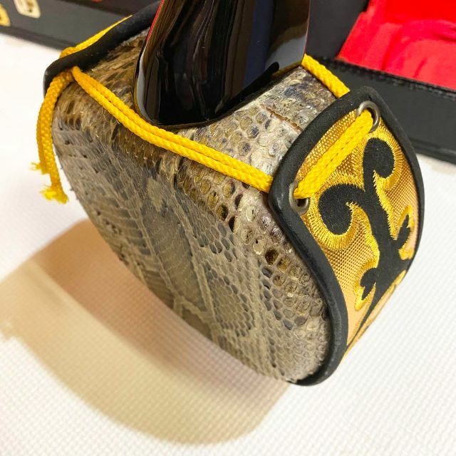 2022年春夏 【美品】沖縄三味線 守礼印 ハードケース付き 鍵付き