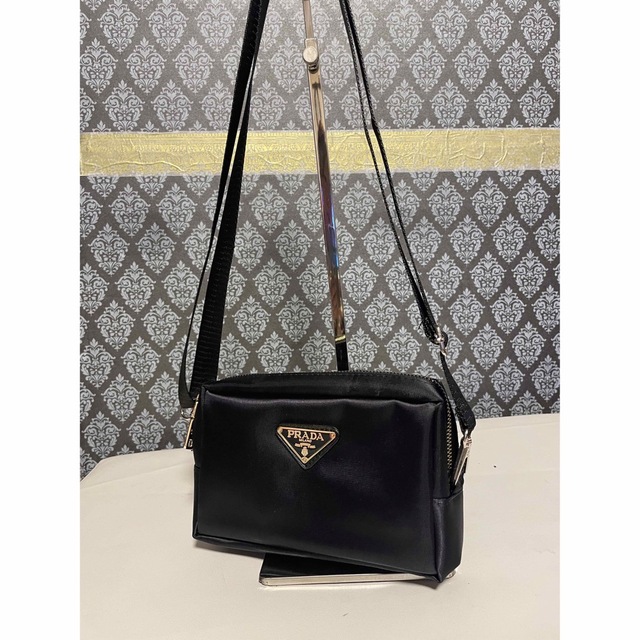 PRADA - PRADA ノベルティ ポーチ バッグ 新品 未使用の通販 by ...