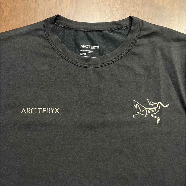 ARC'TERYX(アークテリクス)の値下げ【新品】ARC'TERYX Captive Split SS T メンズのトップス(Tシャツ/カットソー(半袖/袖なし))の商品写真