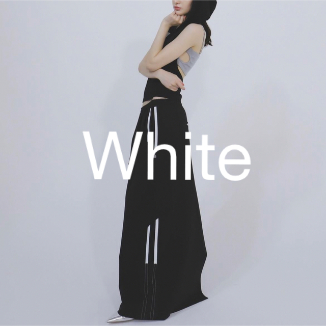 Bubbles(バブルス)のMelt the lady logo line skirt White   レディースのスカート(ロングスカート)の商品写真