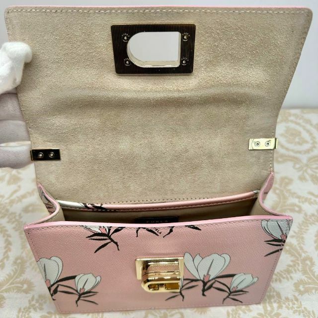 美品✨【正規品】FURLA　花柄ショルダーバッグ　保存袋付き　２WAYショルダー