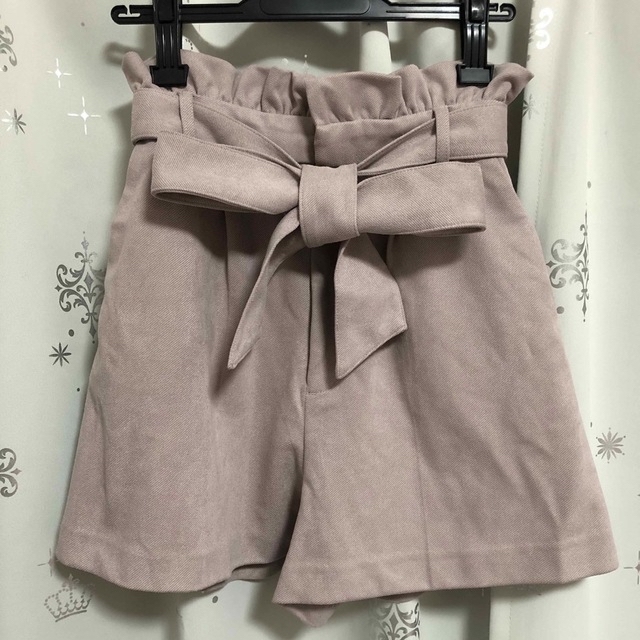 rienda(リエンダ)のrienda  ウエスト フリル リボン J／W S-PT ショートパンツ レディースのパンツ(ショートパンツ)の商品写真