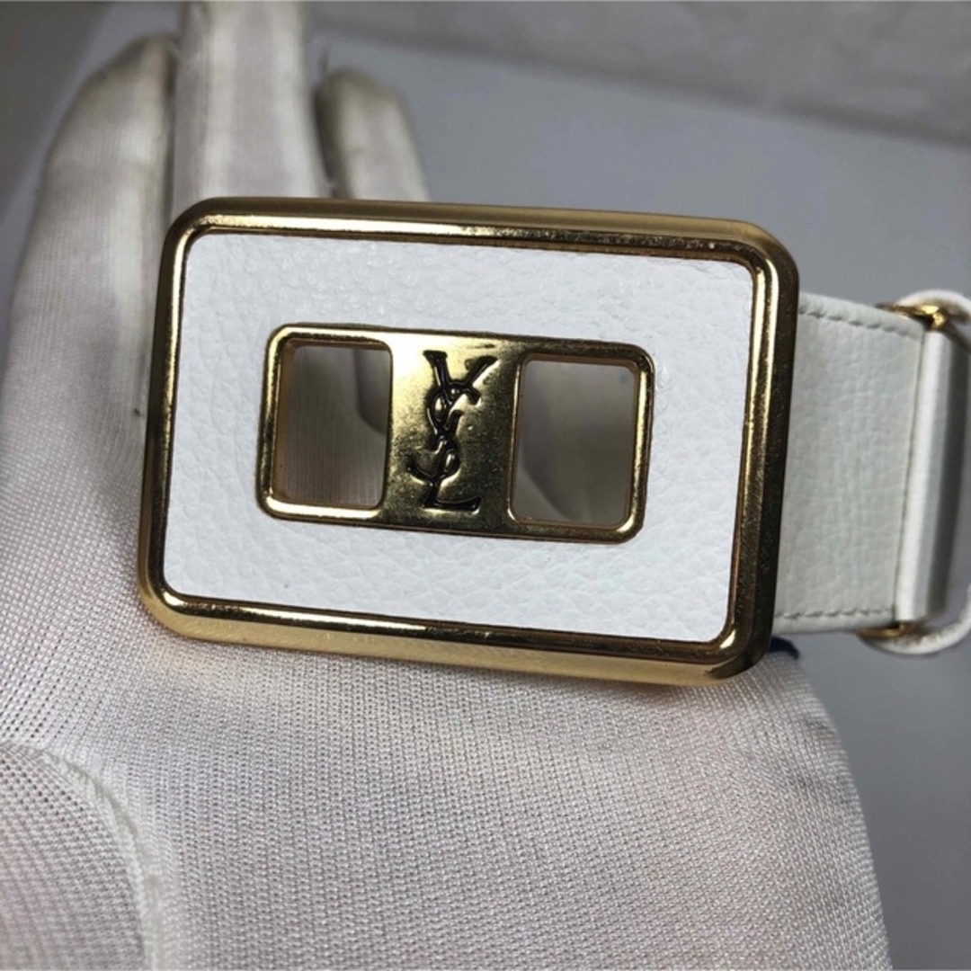 Yves Saint Laurent(イヴサンローラン)のイヴサンローラン　レザーベルト　牛革　新品未使用品　白　ホワイト メンズのファッション小物(ベルト)の商品写真