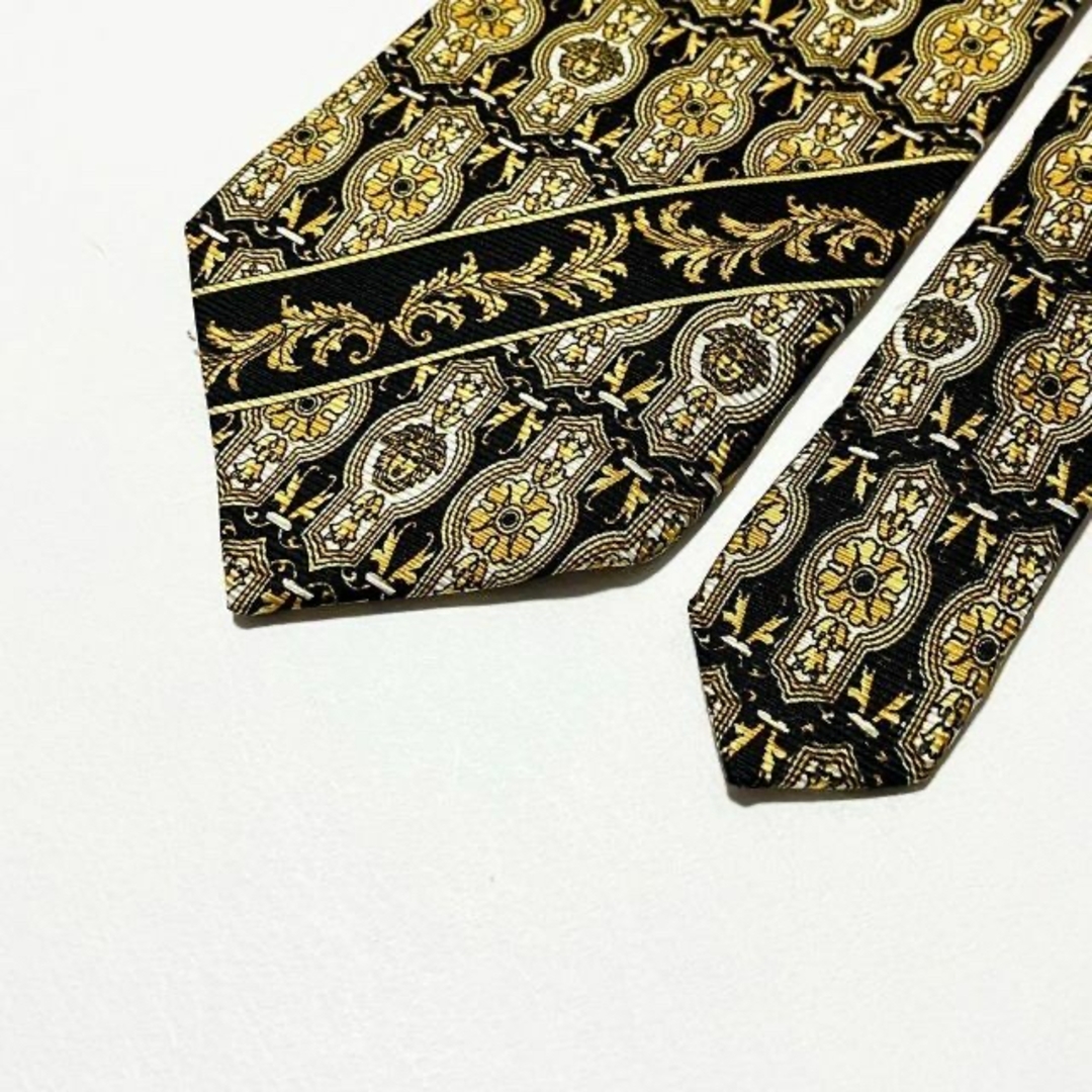 VERSACE ジャンニヴェルサーチ 美品 メデューサ バロック柄 ネクタイ