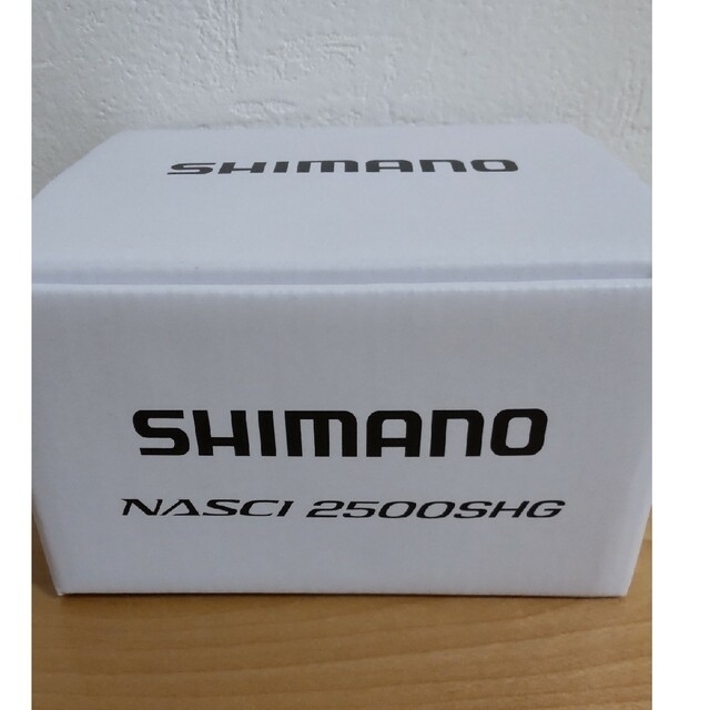 (新品未使用)　 21ナスキー　2500SHG  シマノ　スピニングリールシーバス