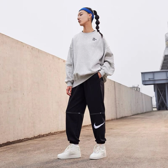 NIKE(ナイキ)の新品★NIKE★レディース★スウッシュ★ジョガーパンツ★スウェットパンツ★M レディースのパンツ(その他)の商品写真